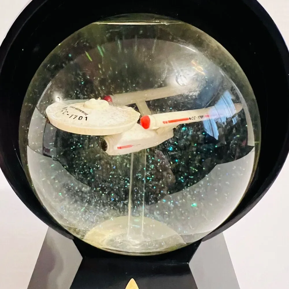 1992 Star Trek Lighted Star Globe U.S.S. Enterprise NCC 1701 Original Box